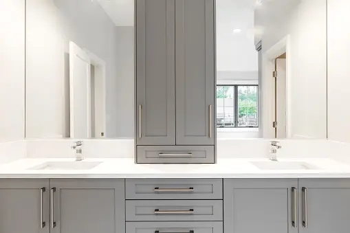 A modern medicine cabinet can significantly transform your bathroom, offering advanced features tailored to contemporary lifestyles. 