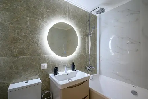 A common myth about LED mirrors is that they consume a lot of energy.