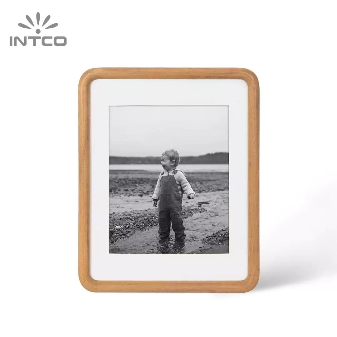 Sustainable Framing: Eco-Friendly Wholesale Picture Frame Options