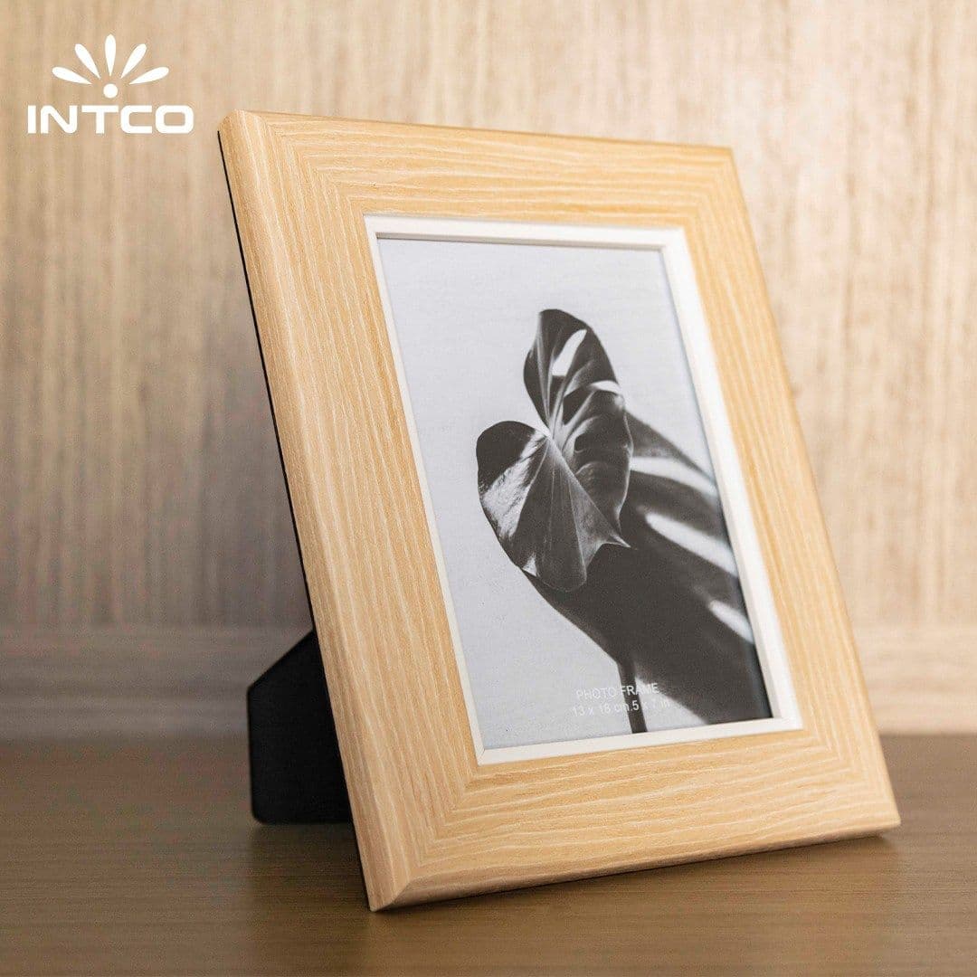 Natural Wood Wall & Tabletop Picture Frame with Plastic Frame Natural Wood Wall & Tabletop Picture Frame with Plastic Frame