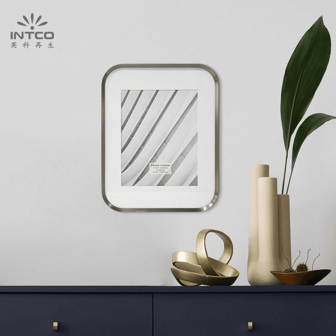 Effective Picture Frame Placement: Tips to Enhance Your Room's Aesthetic