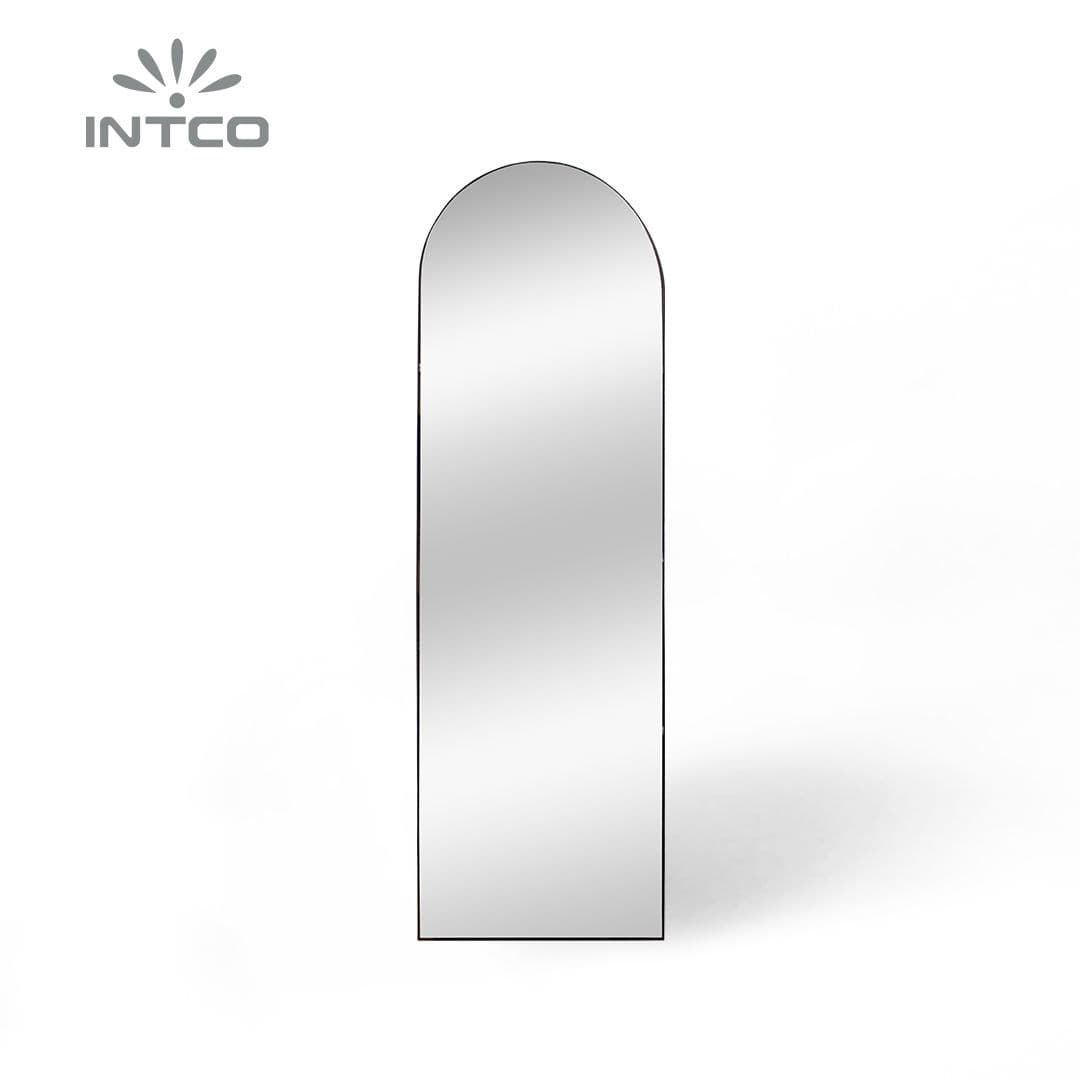 Miroir sur pied arqué pleine longueur avec cadre en aluminium Miroir sur pied arqué pleine longueur avec cadre en aluminium
