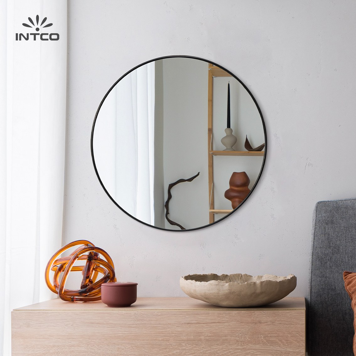 Classic Aluminum Framed Round Wall Mirror